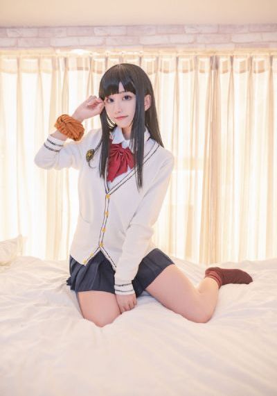年轻女秘书的目的_免费完整版高清